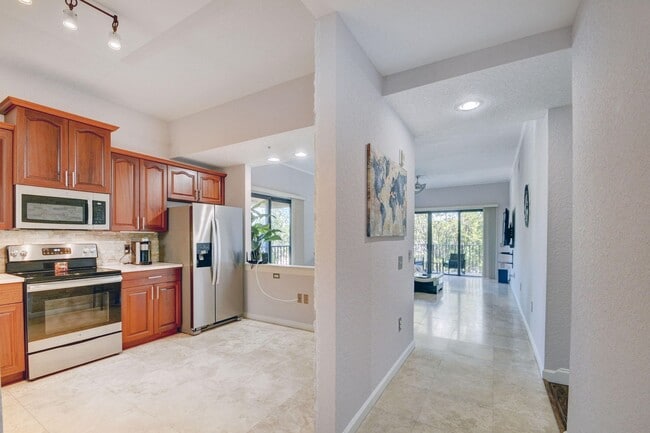 Building Photo - 1640 Presidential Way