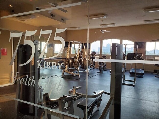 Building Photo - 7575 Kirby Dr