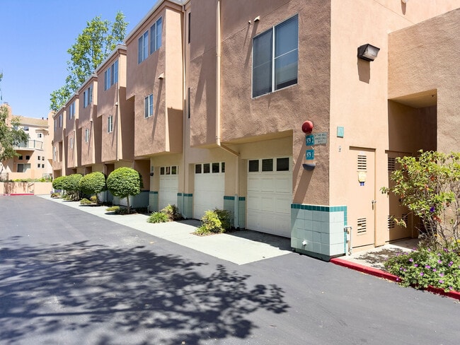 Building Photo - 979 Asilomar Terrace