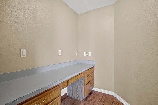 Building Photo - 1046 Port Isabel Dr