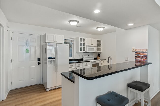 Building Photo - 1407 Harbour Towne Dr