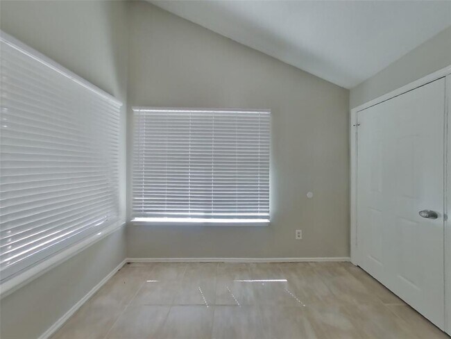 Building Photo - 24018 Spring Sunset Dr