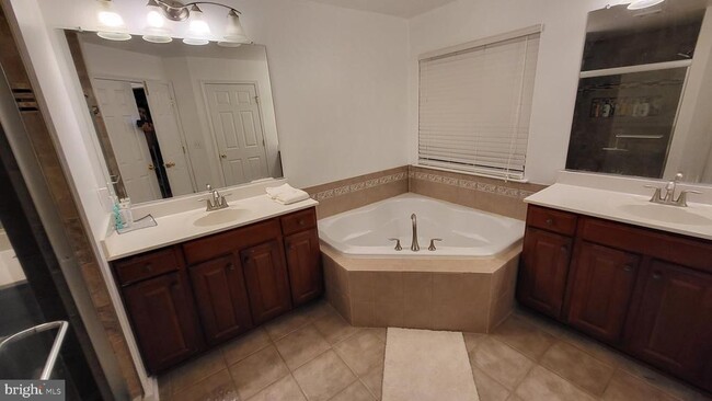 Building Photo - 13306 Daisy Meadow Ln