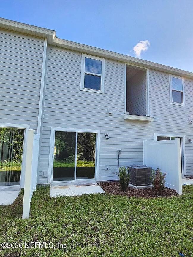 Building Photo - 669 Holly Lks Dr