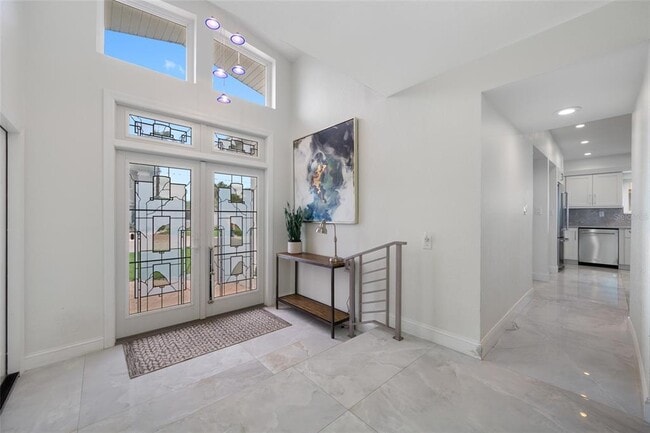 Building Photo - 540 59th Ave