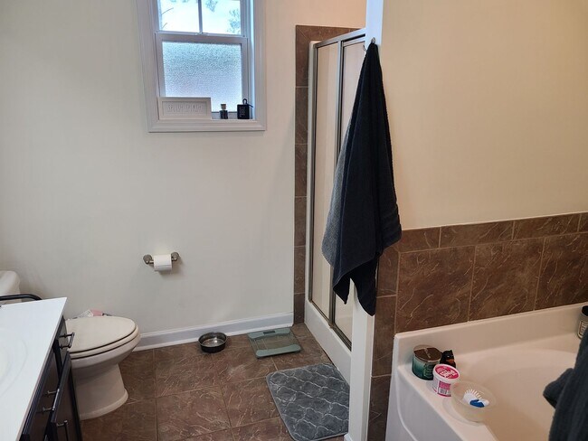 Building Photo - 4 Bed, 2.5 Bath located in The Village in Folkstone Community - Holly Ridge