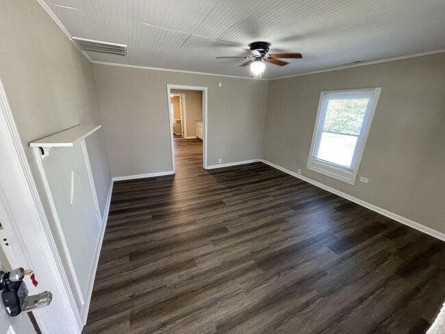 Building Photo - 2 Bedroom 1 bathroom house in Wake Forest