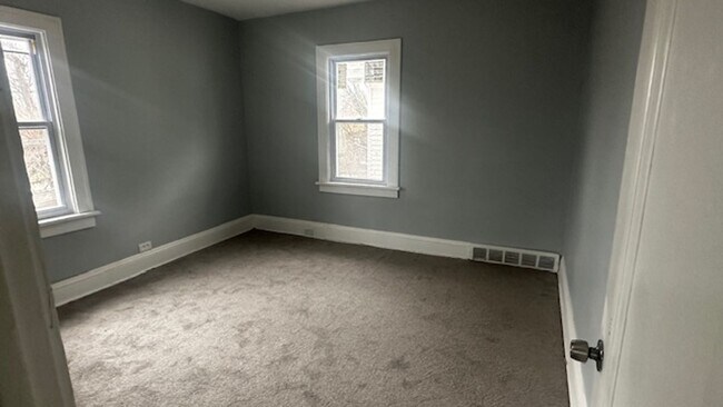 Building Photo - Paxton