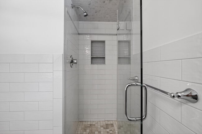 Building Photo - 9 Harbor View S