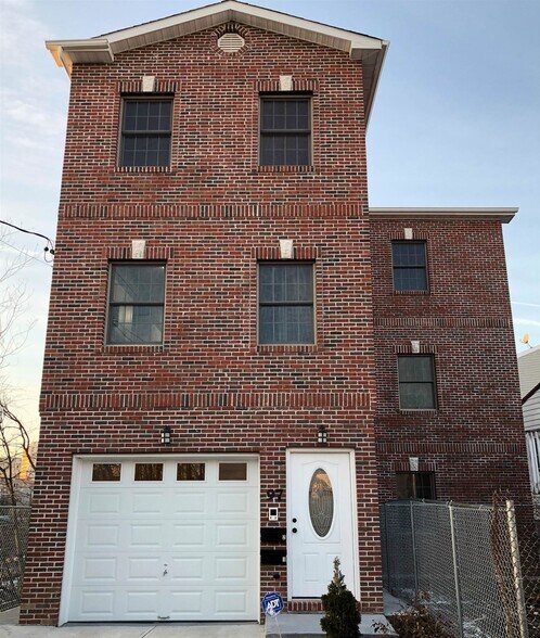 Building Photo - 97 Chestnut Ave