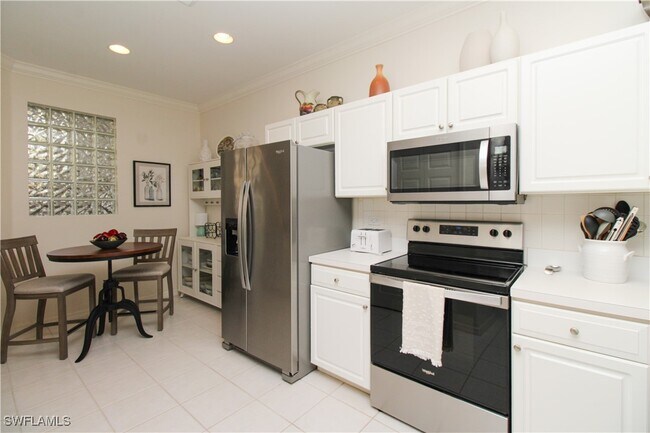 Building Photo - 8217 Parkstone Pl