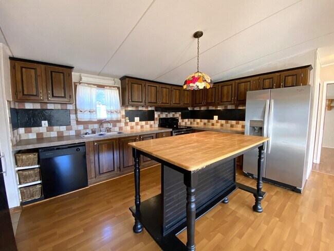 Building Photo - 54 Windy Hill Rd