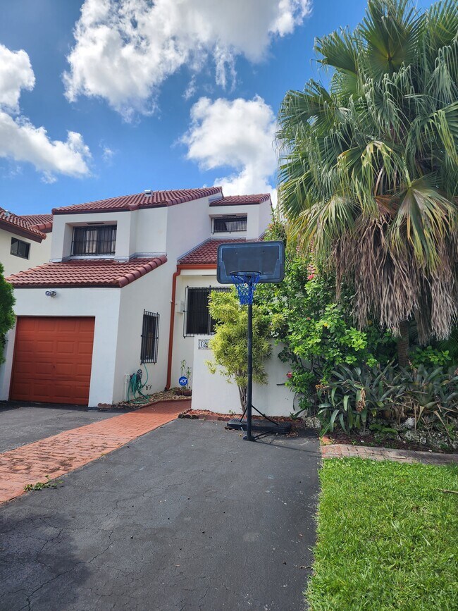 Building Photo - 12748 SW 64th Ter