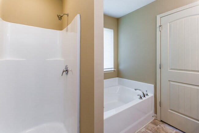 Building Photo - 71 Hamil Ct NW