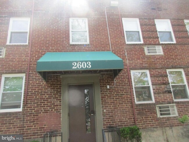 Building Photo - 2613 Fairview Ave