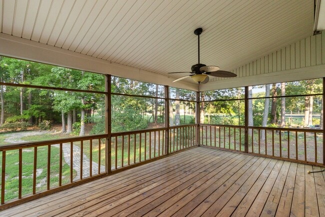 Building Photo - 6 Kirby Ct
