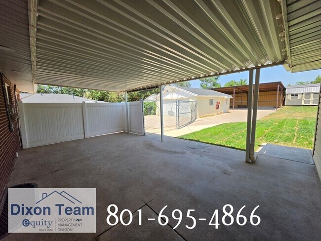 Building Photo - 44 W 150 N