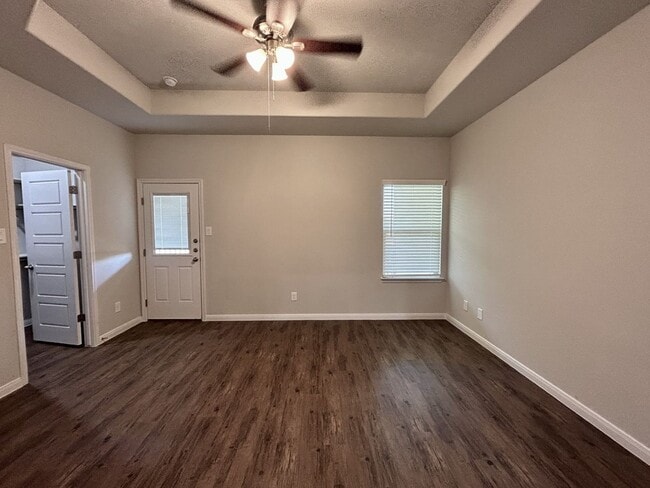 Building Photo - 10007 Westover Bluff