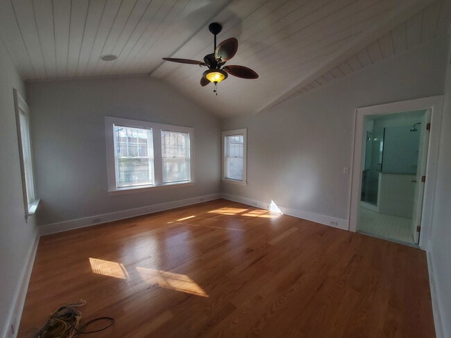 Building Photo - 12 Maplewood Terrace