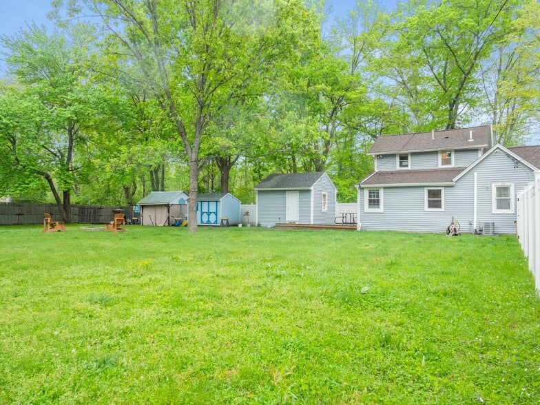 Building Photo - 36 Brackett Rd