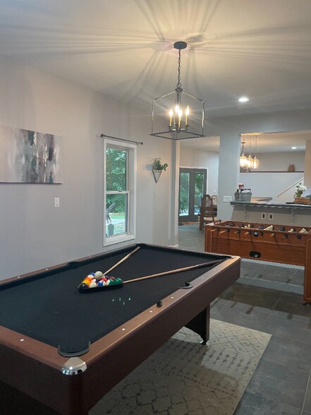 Building Photo - 555 Laurel Cove Rd