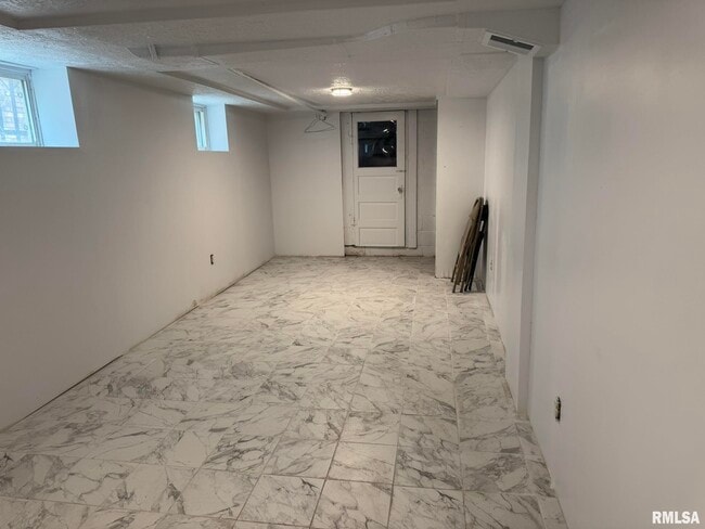 Building Photo - 1347 19th St