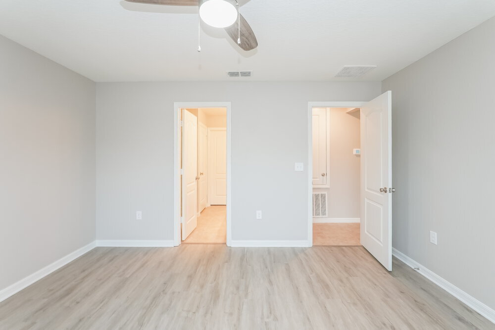 Building Photo - 7601 Muscovy Dr