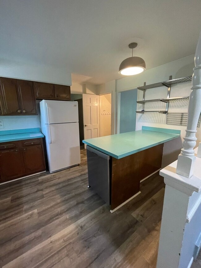 Building Photo - Spacious Four Bedroom Home Available Summer of 2026!