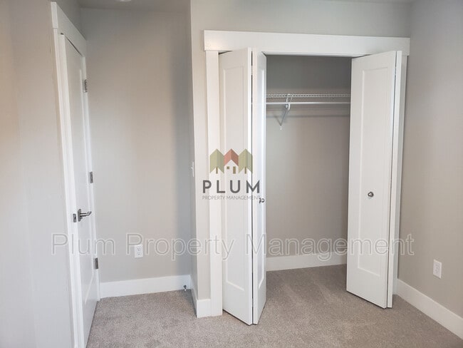 Building Photo - 4724 Giada Dr