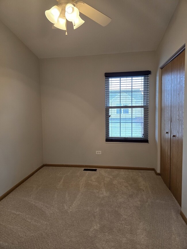 Building Photo - 5006 Syracuse Ct