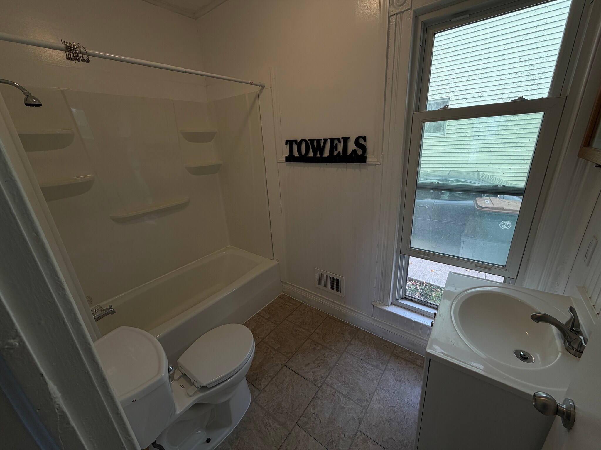 Building Photo - 237 Tremont St