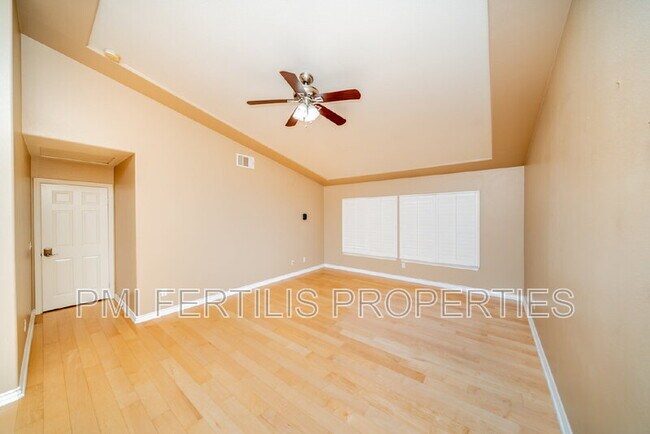 Building Photo - 12494 Breeze Ln