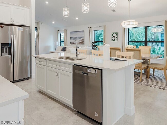 Building Photo - 5690 Mayflower Way