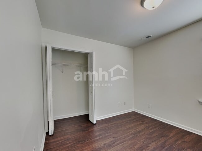 Building Photo - 3104 Gross Ave