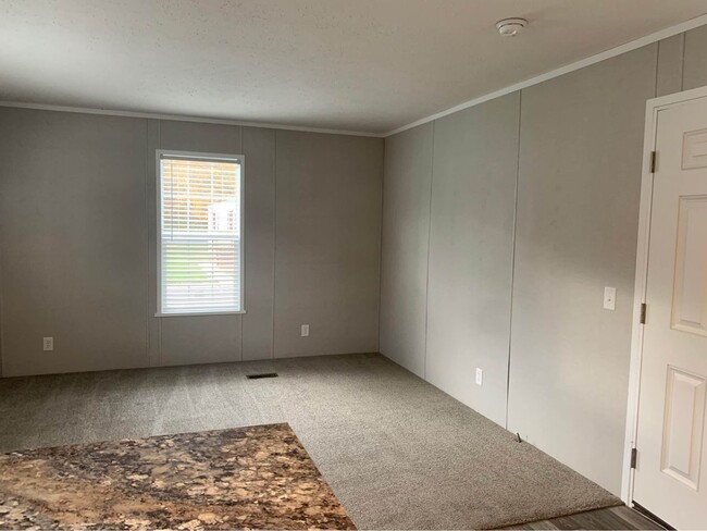 Building Photo - 130 Redwood