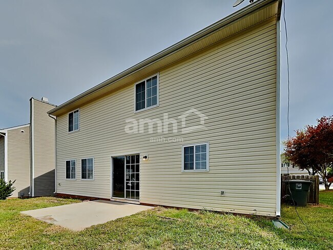 Building Photo - 808 Topsail Dr