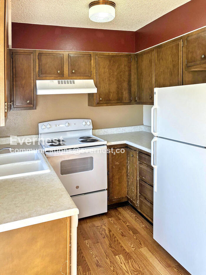 Building Photo - 2608 Leisure Dr