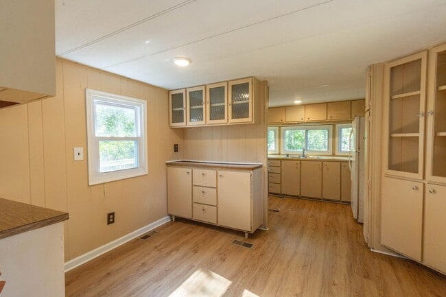 Building Photo - 2 Bed, 1 Bath, Manufactured Home in Harper...