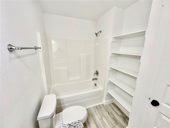 Building Photo - 1101 States Ave