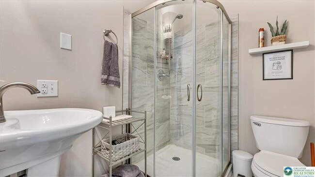 Building Photo - 115 White Oak Ct