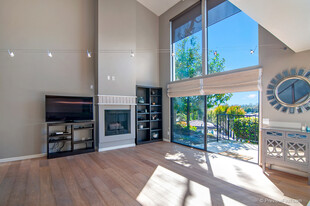 Building Photo - 1047 Santa Helena Park Ct