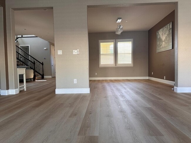 Building Photo - 1643 Monroe Way