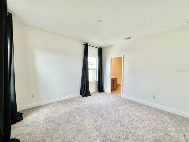 Building Photo - 34159 Astoria Cir