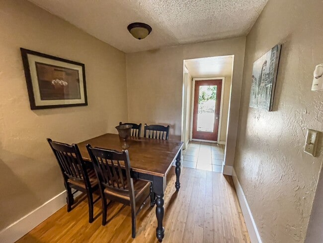 Building Photo - Arnold House