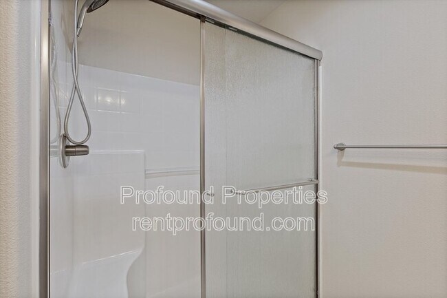 Building Photo - 13086 SW Aubergine Ter