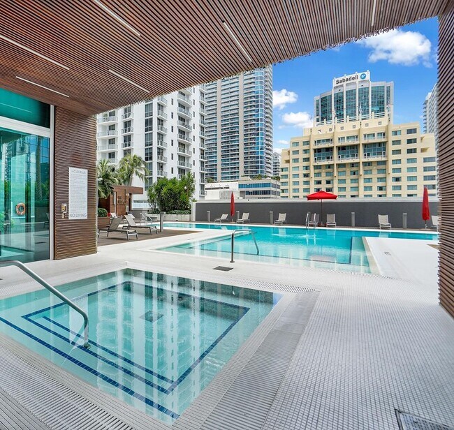 Building Photo - 1080 Brickell Ave