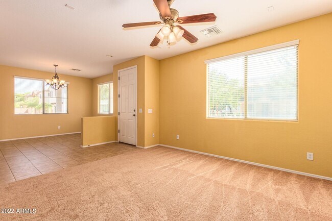 Building Photo - 1732 E Elgin St