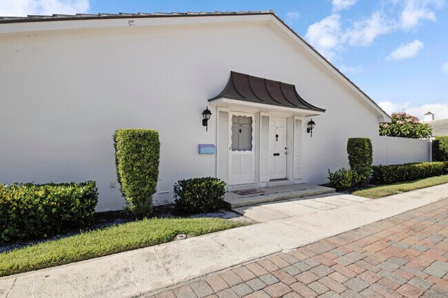 Building Photo - 136 Yacht Club Dr