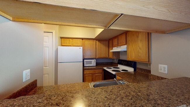 Building Photo - 275 Briarcrest Dr