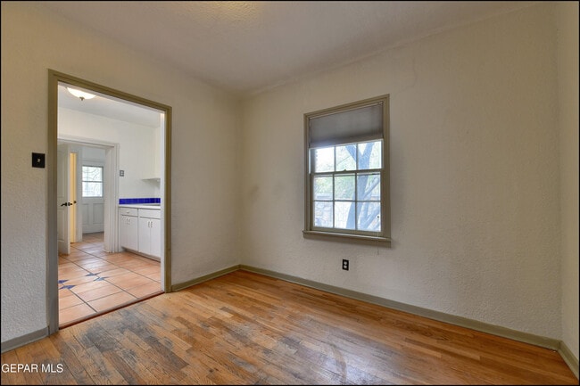 Building Photo - 1100 Kelly Way